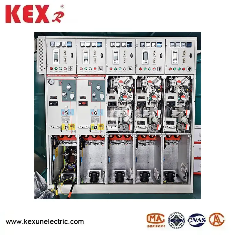 Kombinovaná skříň typu GIS